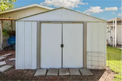 1225 W 10th Ave #20, Junction City, OR 97448 - Photo 27