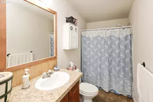 1225 W 10th Ave, Junction City, OR 97448 - Photo 21