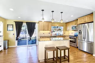 3877 NE 3rd St, Gresham, OR 97030 - Photo 9