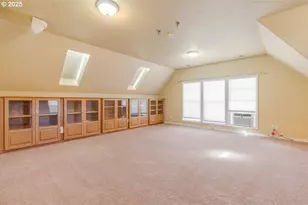 17628 NW Gilbert Ln, Portland, OR 97229 - Photo 25