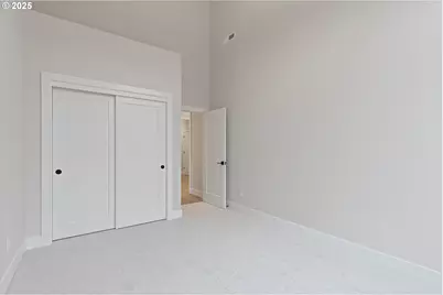 14198 SE Iseli Ln, Clackamas, OR 97015 - Photo 5