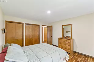 2017 NE Josephine Dr, Hillsboro, OR 97124 - Photo 17