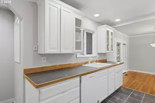 13705 NE Beech St, Portland, OR 97230 - Photo 9