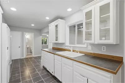 13705 NE Beech St, Portland, OR 97230 - Photo 5