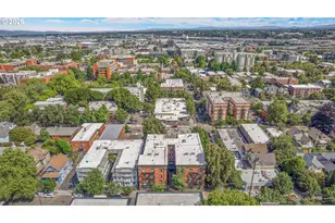 2109 NW Irving St, Portland, OR 97210 - Photo 39