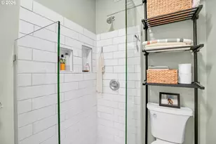 2109 NW Irving St, Portland, OR 97210 - Photo 17