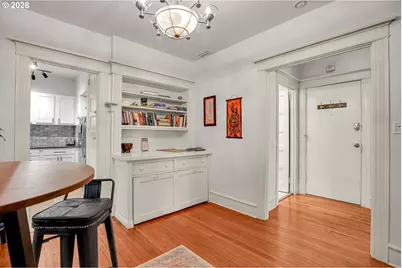 2109 NW Irving St #102, Portland, OR 97210 - Photo 7