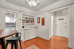 2109 NW Irving St, Portland, OR 97210 - Photo 7