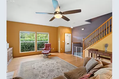 1612 NE Saratoga St, Portland, OR 97211 - Photo 7