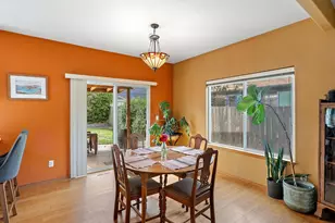 1612 NE Saratoga St, Portland, OR 97211 - Photo 9
