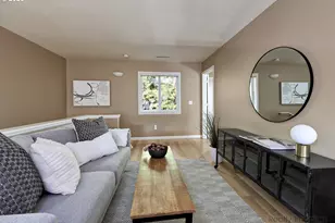 10205 NW Village Heights Dr, Portland, OR 97229 - Photo 17