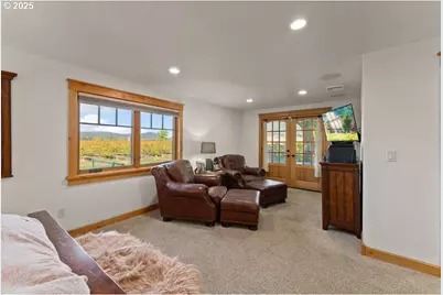 8690 Lookingglass Rd, Roseburg, OR 97471 - Photo 23