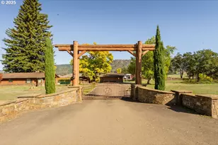 8690 Lookingglass Rd, Roseburg, OR 97471 - Photo 3