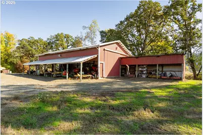 8690 Lookingglass Rd, Roseburg, OR 97471 - Photo 33