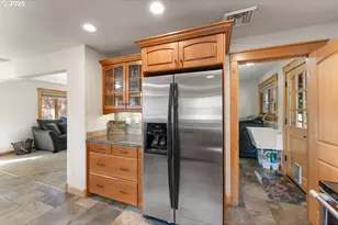 8690 Lookingglass Rd, Roseburg, OR 97471 - Photo 13