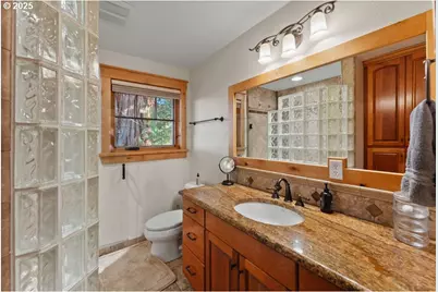 8690 Lookingglass Rd, Roseburg, OR 97471 - Photo 27