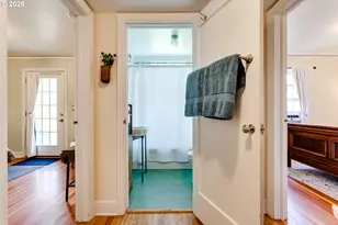 439 Almaden St, Eugene, OR 97402 - Photo 17