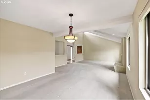 9480 SW Lakeside Dr, Portland, OR 97224 - Photo 11