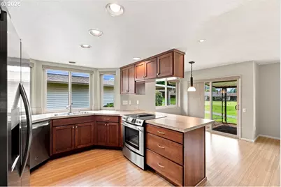 9480 SW Lakeside Dr, Portland, OR 97224 - Photo 15
