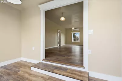 503 S Washington St, Condon, OR 97823 - Photo 17