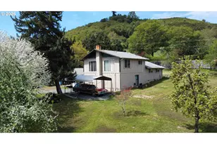 176 Homestead Dr, Myrtle Creek, OR 97457 - Photo 1