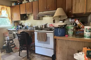 1725 NE 102nd Ave, Portland, OR 97220 - Photo 9