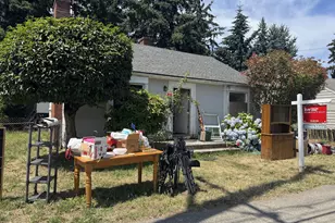 1725 NE 102nd Ave, Portland, OR 97220 - Photo 3