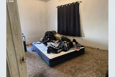 1725 NE 102nd Ave, Portland, OR 97220 - Photo 11