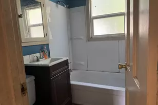 1725 NE 102nd Ave, Portland, OR 97220 - Photo 11