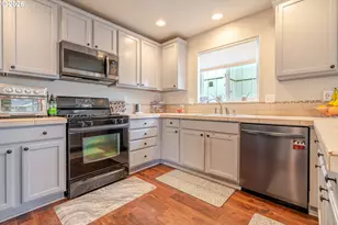 4129 Winners Circle SE, Albany, OR 97322 - Photo 11