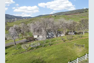 3455 Three Mile Rd, The Dalles, OR 97058 - Photo 5