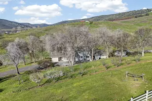 3455 Three Mile Rd, The Dalles, OR 97058 - Photo 5