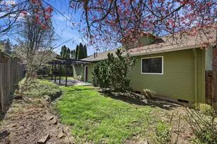 1596 NW Riverview Ave, Gresham, OR 97030 - Photo 25