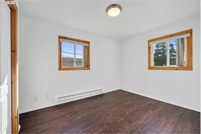 111 Cypress Ave, Garibaldi, OR 97118 - Photo 11