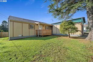 111 Cypress Ave, Garibaldi, OR 97118 - Photo 23