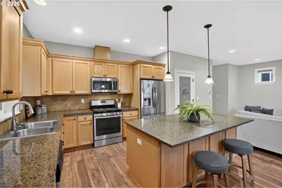 17481 SW Winona Ln, Beaverton, OR 97078 - Photo 7