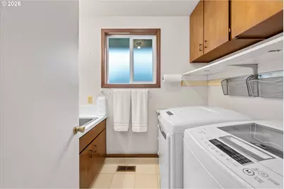 668 NE 21st Ave, Hillsboro, OR 97124 - Photo 19