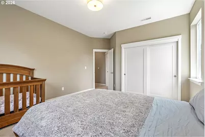 1336 NE Holland St, Portland, OR 97211 - Photo 25