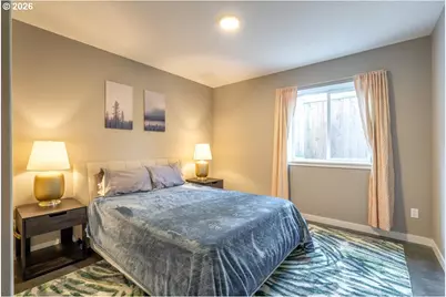 1336 NE Holland St, Portland, OR 97211 - Photo 37