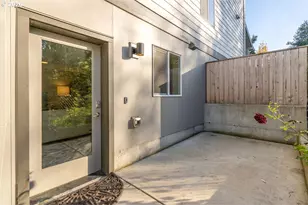 1336 NE Holland St, Portland, OR 97211 - Photo 33