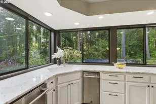 6320 SW Merlin Ct, Portland, OR 97219 - Photo 25