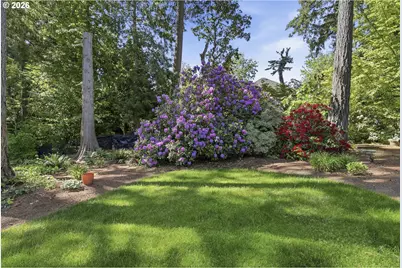 6320 SW Merlin Ct, Portland, OR 97219 - Photo 41