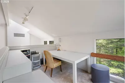 3107 SW Nottingham Dr, Portland, OR 97201 - Photo 31