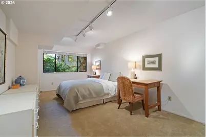 3107 SW Nottingham Dr, Portland, OR 97201 - Photo 23