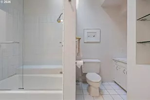 3107 SW Nottingham Dr, Portland, OR 97201 - Photo 33