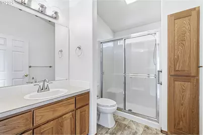 330 NE Fircrest Pl, McMinnville, OR 97128 - Photo 21