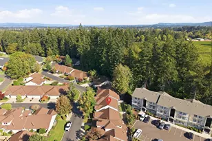 330 NE Fircrest Pl, McMinnville, OR 97128 - Photo 37