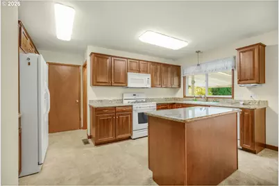 9819 SE 36th Ave, Milwaukie, OR 97222 - Photo 7