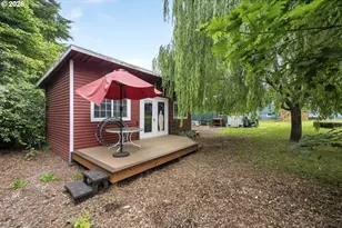 11602 SE Main St, Portland, OR 97216 - Photo 39