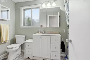 2316 SE 141st Ave, Portland, OR 97233 - Photo 15